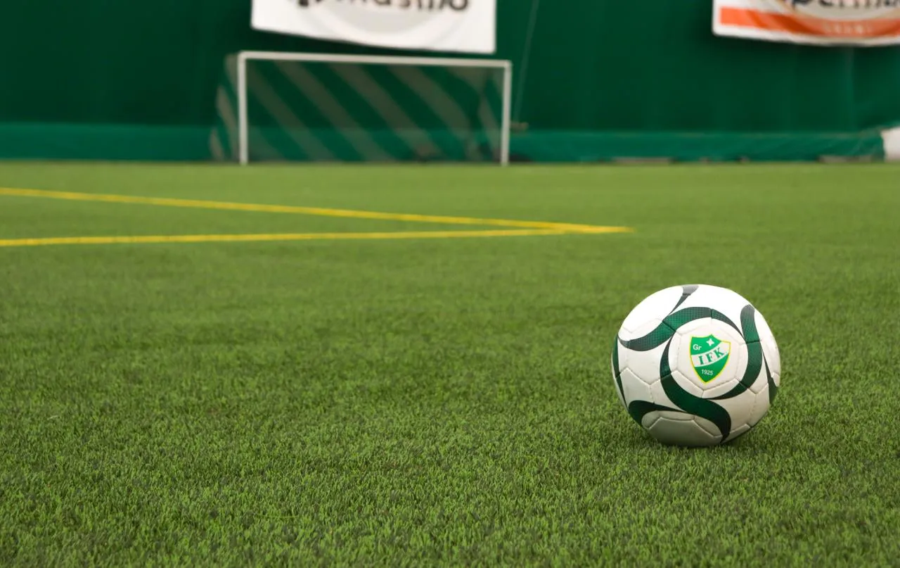 GrIFK Arena tekonurmi asennus 3