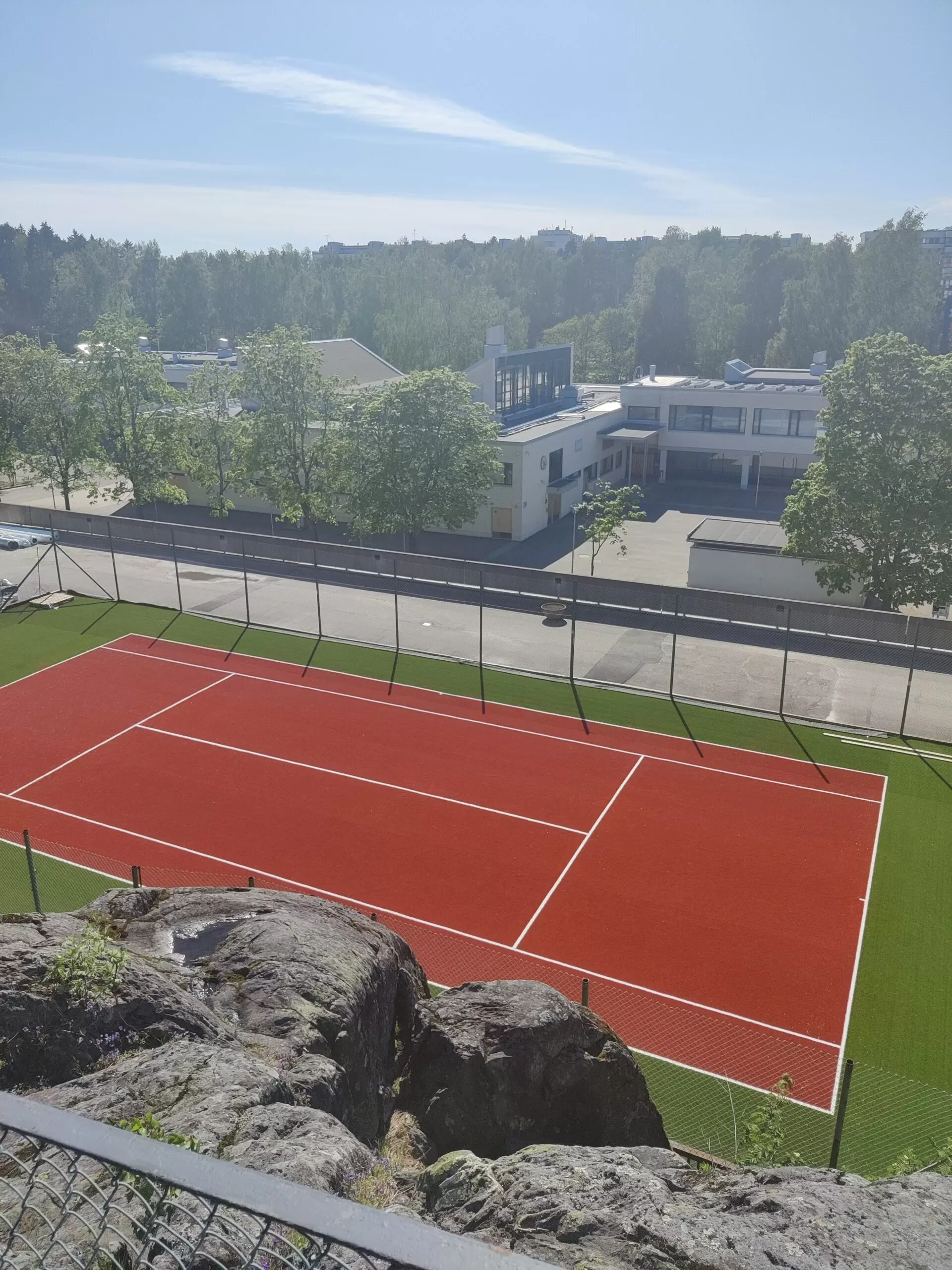 Tenniskenttä Vuosaari ulkoa